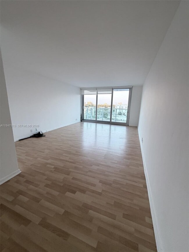 Building Photo - 1000 West Ave