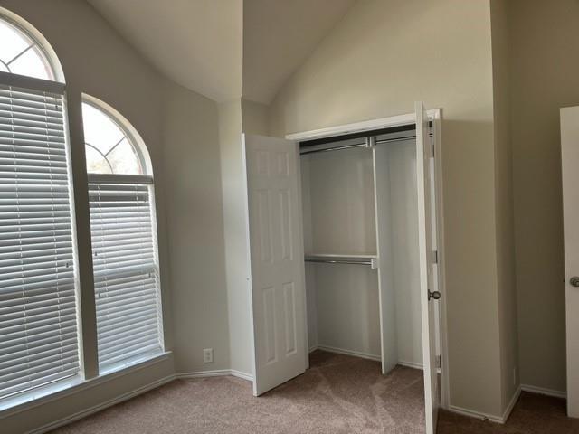Building Photo - 3818 English Oak Dr