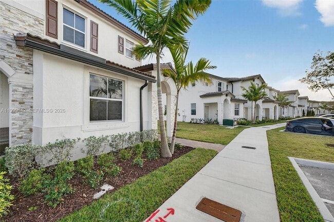 Building Photo - 2650 SE 29th St