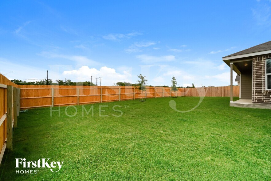 Building Photo - 6202 Marco Plains