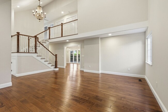 Building Photo - Santa Teresa 5-Bedroom 3-Bathroom Home