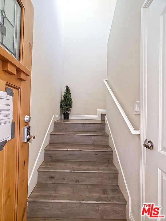 Building Photo - 963 N Wilton Pl