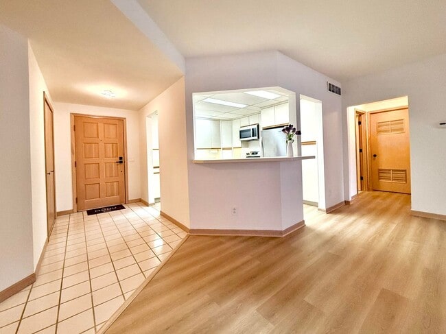 Building Photo - 969 GreenView Ct