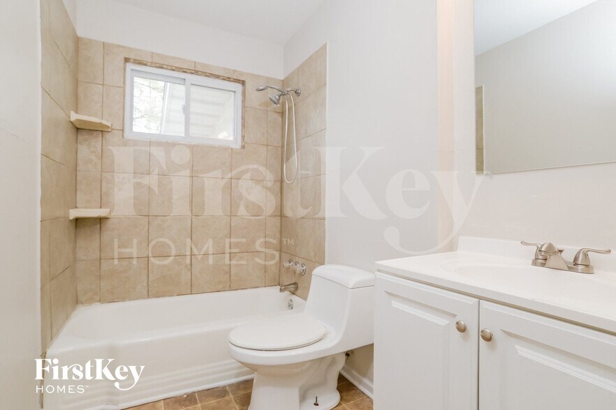 Building Photo - 5106 S Grand Ave