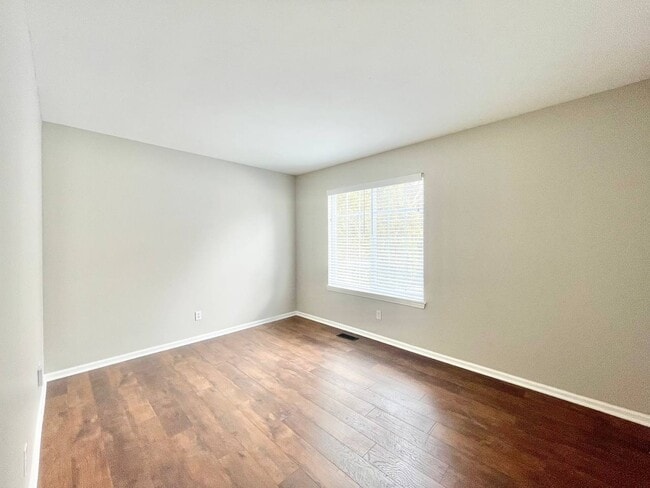 Building Photo - 602 Pearces Ford Rd