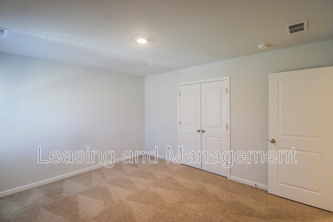 Building Photo - 448 White Scallop Wy