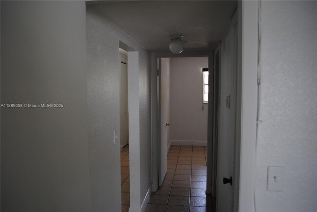Building Photo - 17255 SW 95th Ave