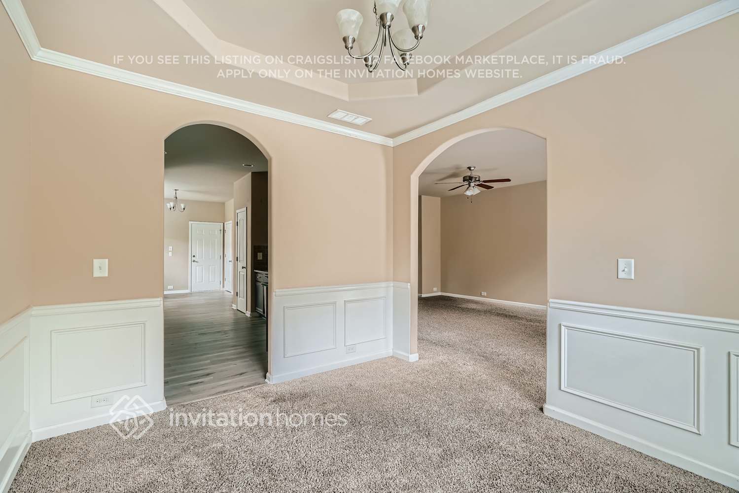Building Photo - 3928 Lake Manor Way
