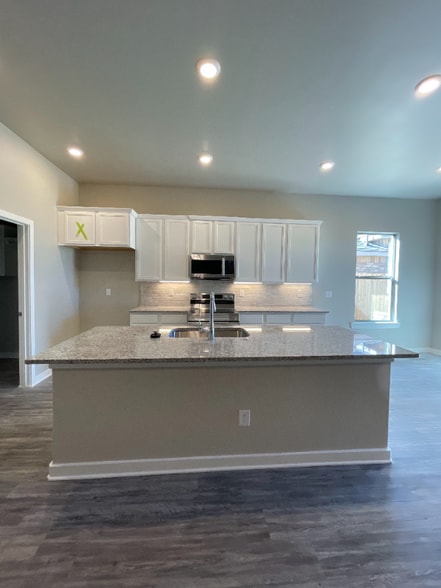 Building Photo - 7418 32nd St