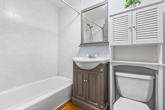 Building Photo - 86 Savin Hill Ave