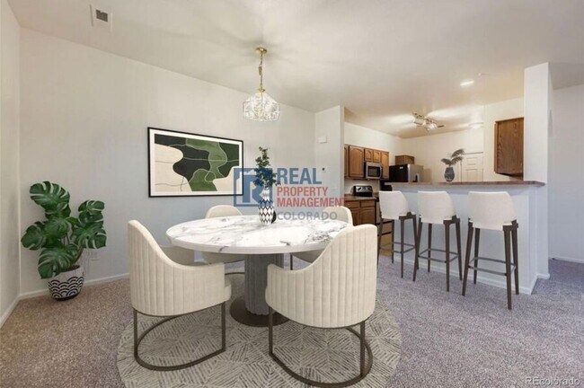 Building Photo - 12740 Jasmine St