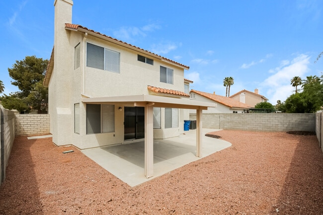 Building Photo - 1575 Bent Arrow Dr