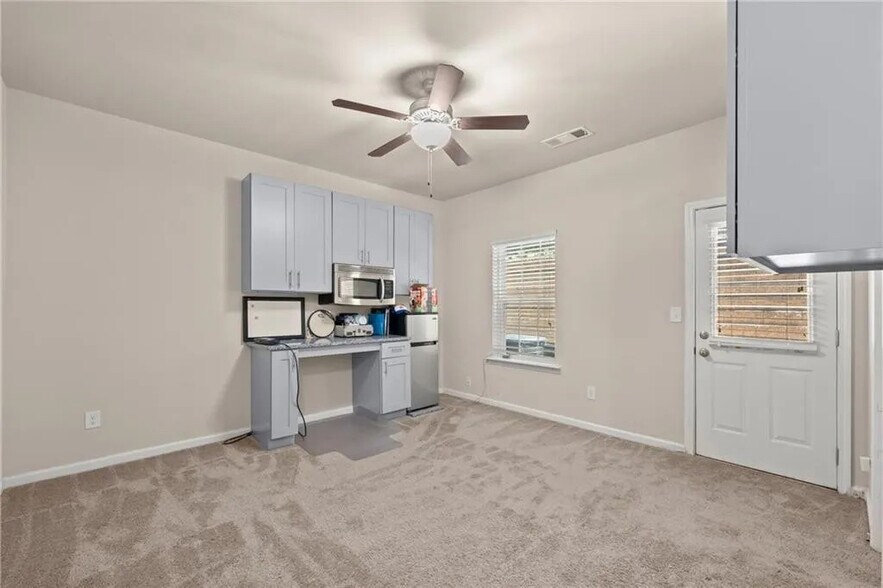Building Photo - Room in Townhome on Chatham Ridge Dr