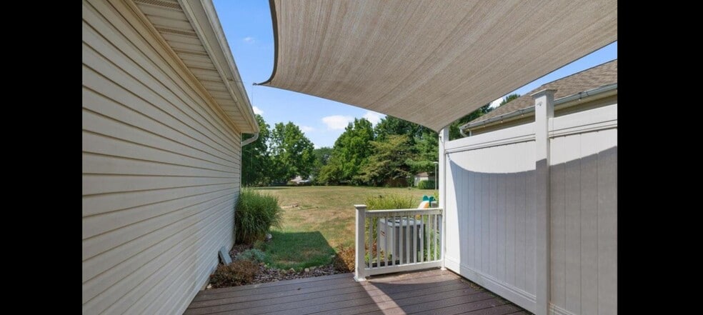 Building Photo - 462 Crosswinds Dr