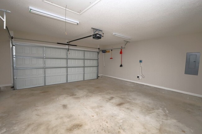 Building Photo - 3217 Kelsee Cir