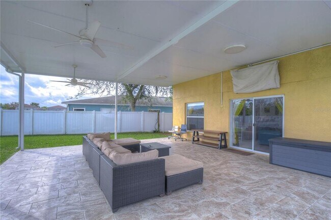 Building Photo - 17455 Garden Heath Ct