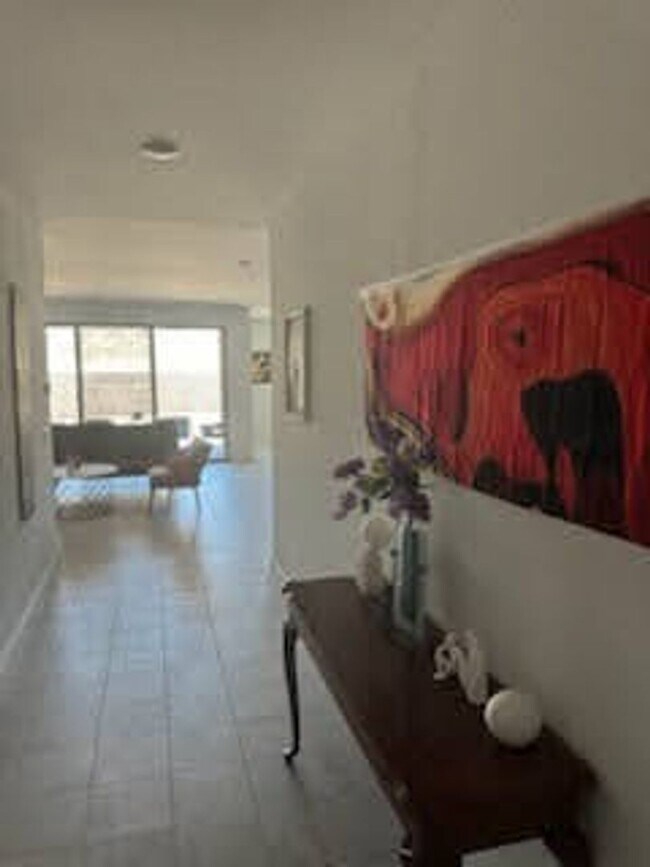 Building Photo - Beautiful 5 bed in Litchfield Park!