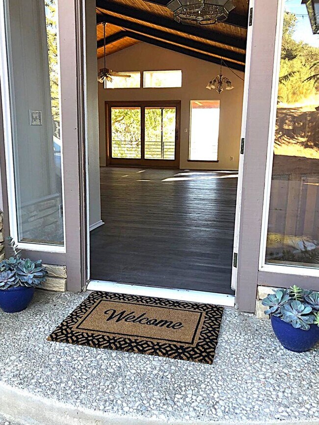 Building Photo - Coming Soon-Spacious & Modern 5-Bedroom Re...