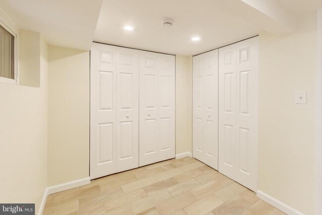 Building Photo - 628 Madison St NW