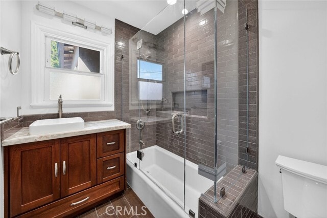 Building Photo - 1641 N Catalina St