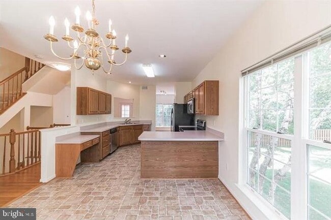 Building Photo - 5520 Jowett Ct