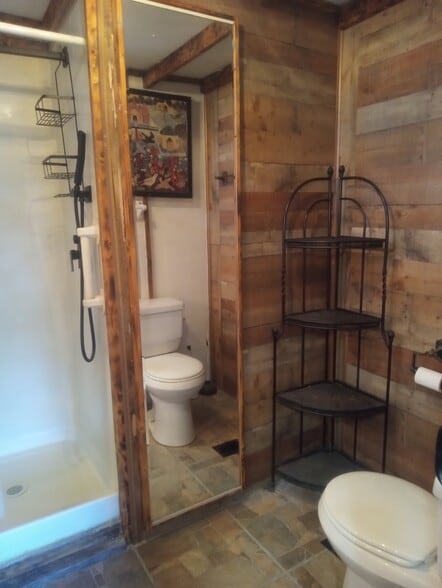 Building Photo - 200 NW 48th Ct