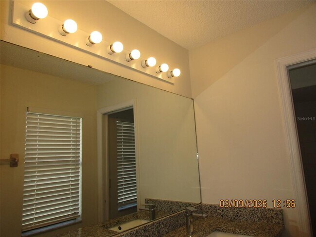 Building Photo - 200 Gemwood Ct