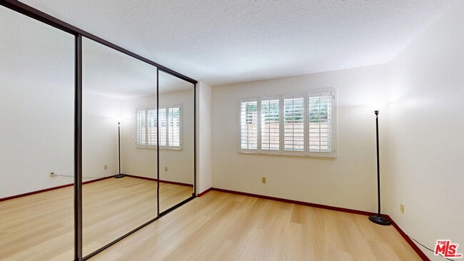 Building Photo - 7814 Woodhall Ave