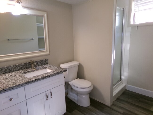 Building Photo - 1132 Ponderosa Dr