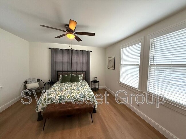 Building Photo - 5352 Appleton Ave