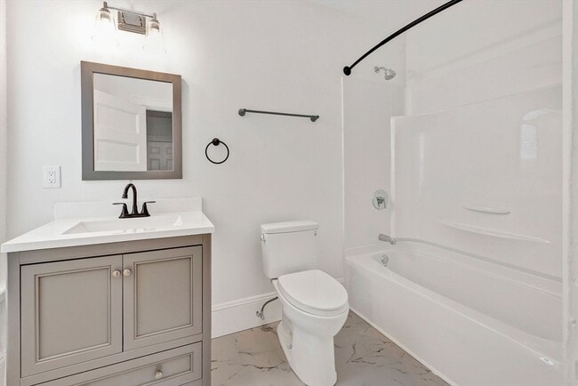 Building Photo - 864 Huntington Ave