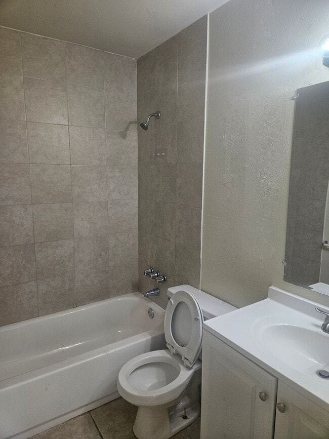 Building Photo - 3/2 DUPLEX