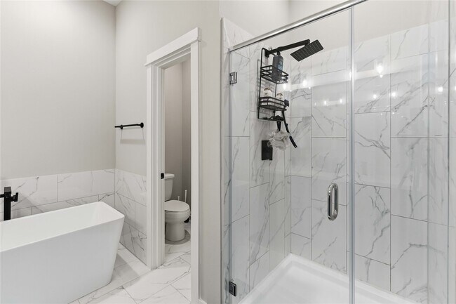 Building Photo - 417 Stonework Garden Ln