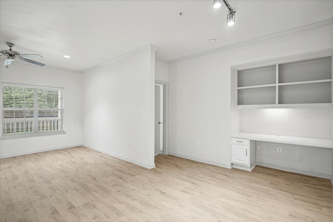 Walk in Closet - The Henry at Jones Road