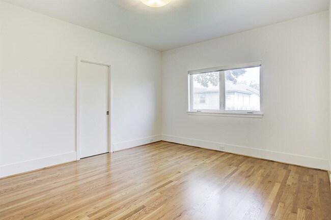 Building Photo - 1816 Arbor St