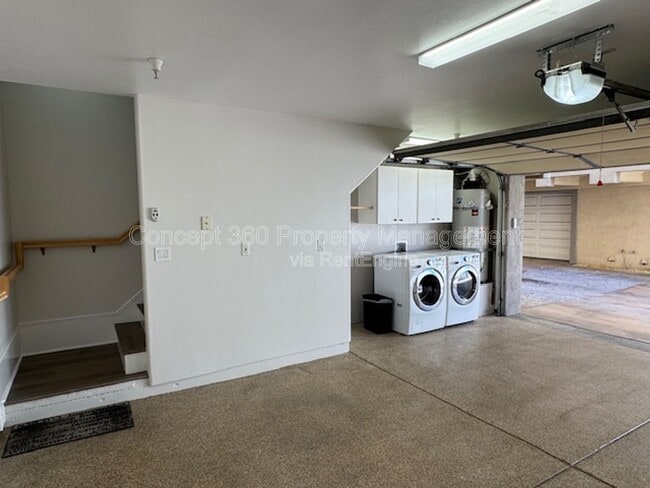 Building Photo - 3536 Linden Ave