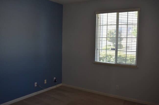 Building Photo - 870 Alabaster Ct