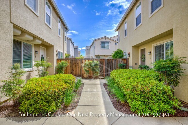 Building Photo - Lincoln Crossing Condo 2 bdrm and 2 bthm