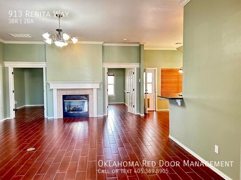 Building Photo - 913 Renita Way