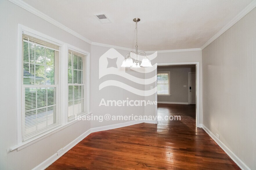 Building Photo - 1213 Campbell St