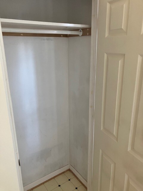 Building Photo - 414 George St