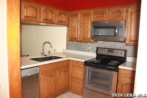 Building Photo - 421 Watts Ln