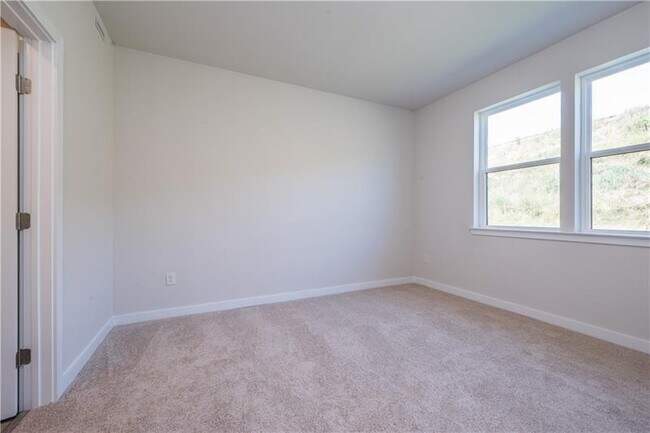 Building Photo - 104 delmonica Dr