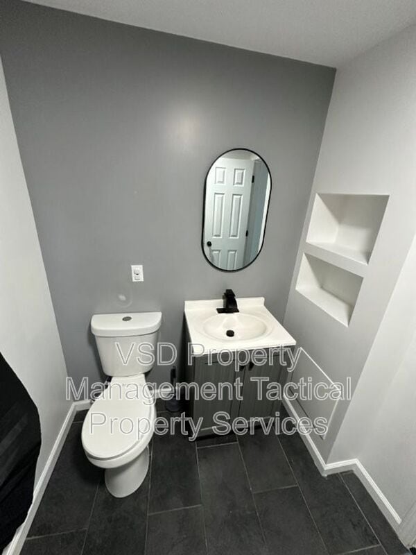 Building Photo - 130 Traymore Blvd