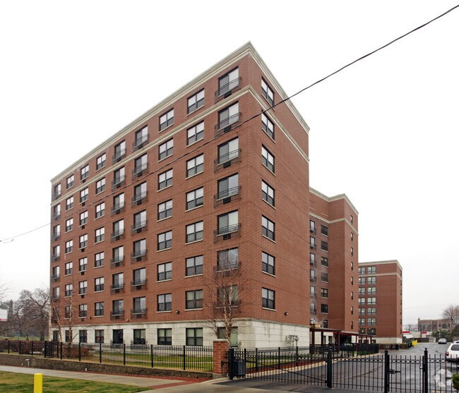 G & A Senior Residences of Ravenswood 1818 W Peterson Ave Chicago IL