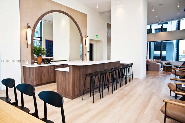 Building Photo - 225 N Miami Ave