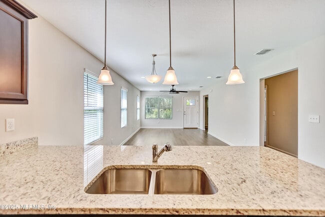 Building Photo - 4566 Kerle St