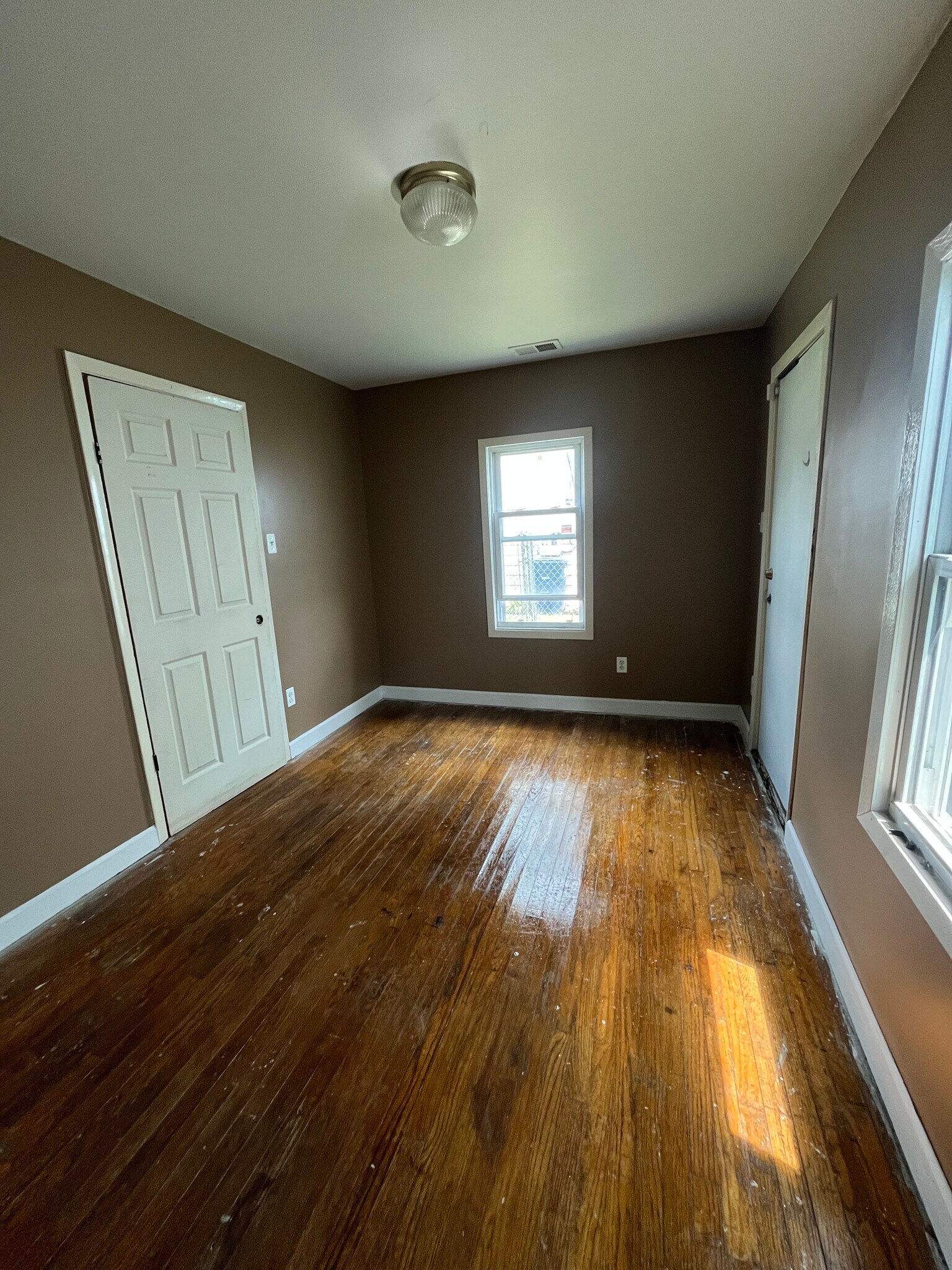 Building Photo - 1206 Orchard Ave
