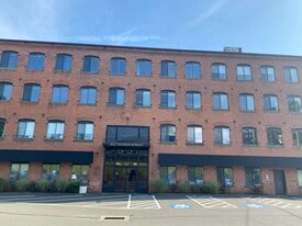 Building Photo - 300 Church St