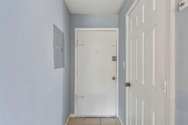 Building Photo - 1695 Lee Rd